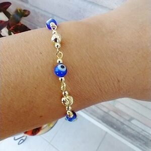NWOT Blue Evil Eye Link Bracelet
